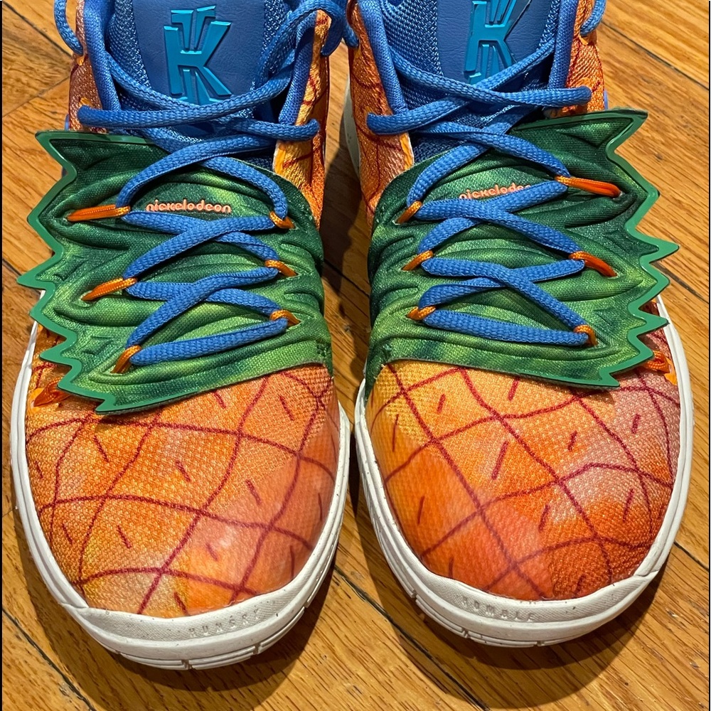 Nike Kids Kyrie 5 Spongebob Pineapple House